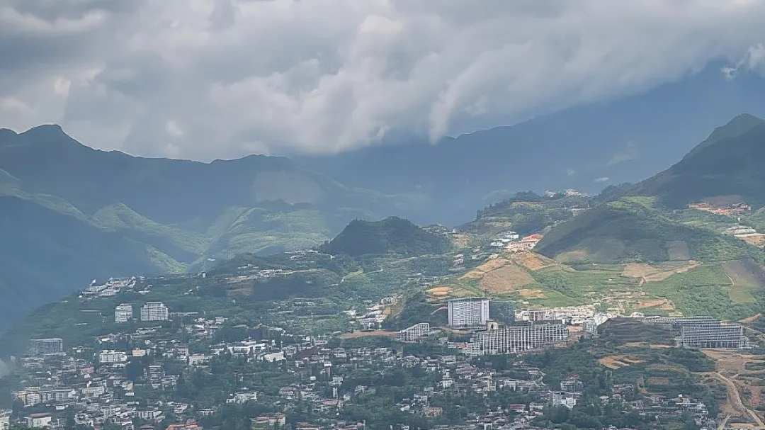 1-Day Sapa Hiking Tour: Cat Cat, San Sa Ho, Y Linh Ho Mong, Lao Chai San & Ta Van